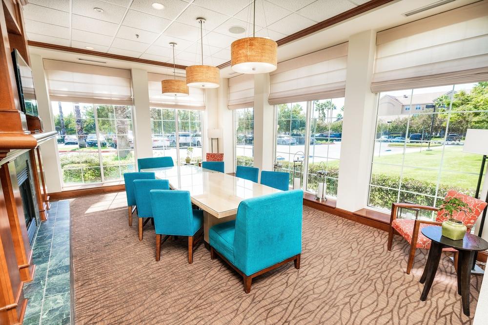 Hilton Garden Inn Ontario Rancho Cucamonga Extérieur photo