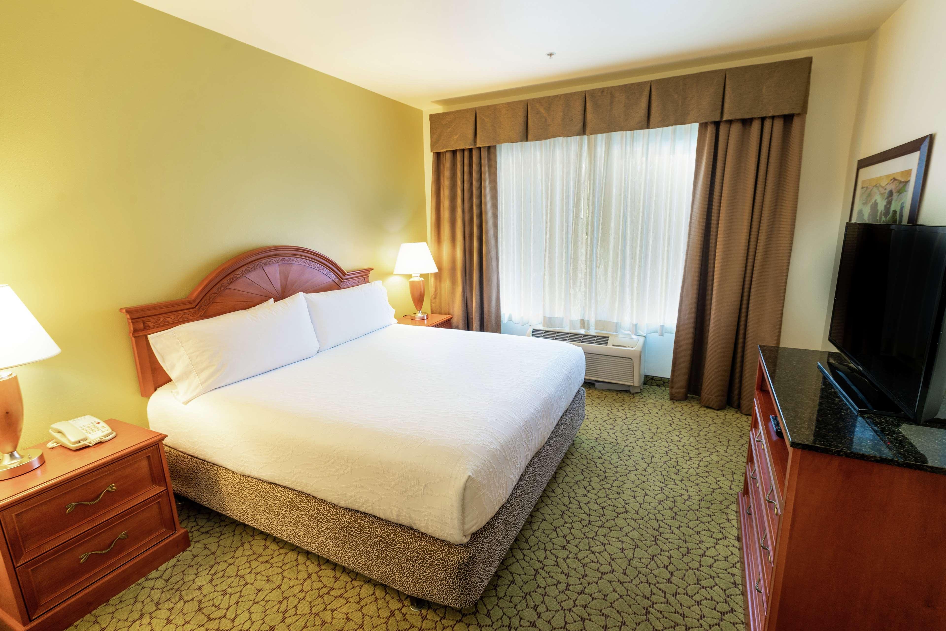Hilton Garden Inn Ontario Rancho Cucamonga Extérieur photo