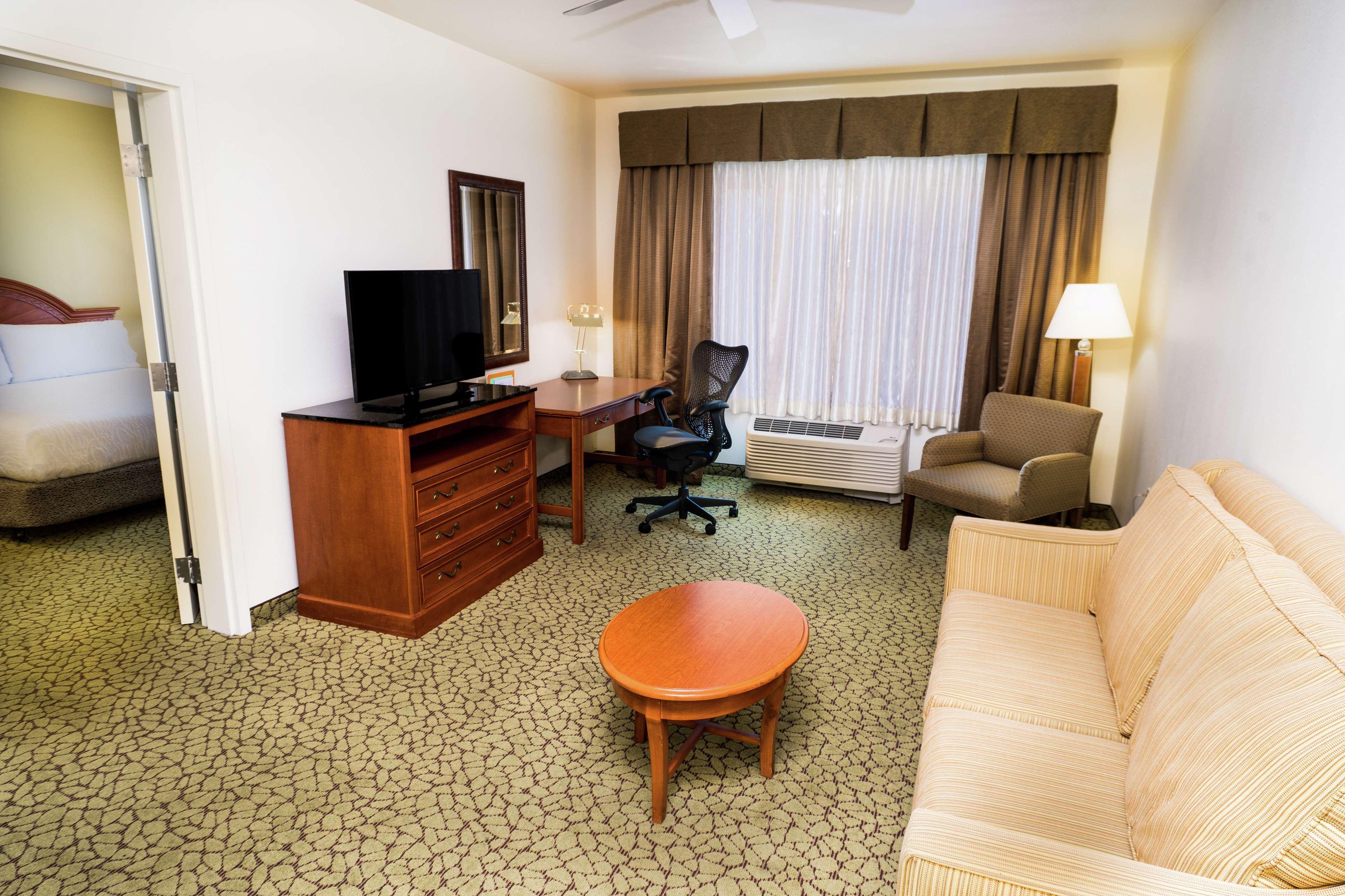 Hilton Garden Inn Ontario Rancho Cucamonga Extérieur photo