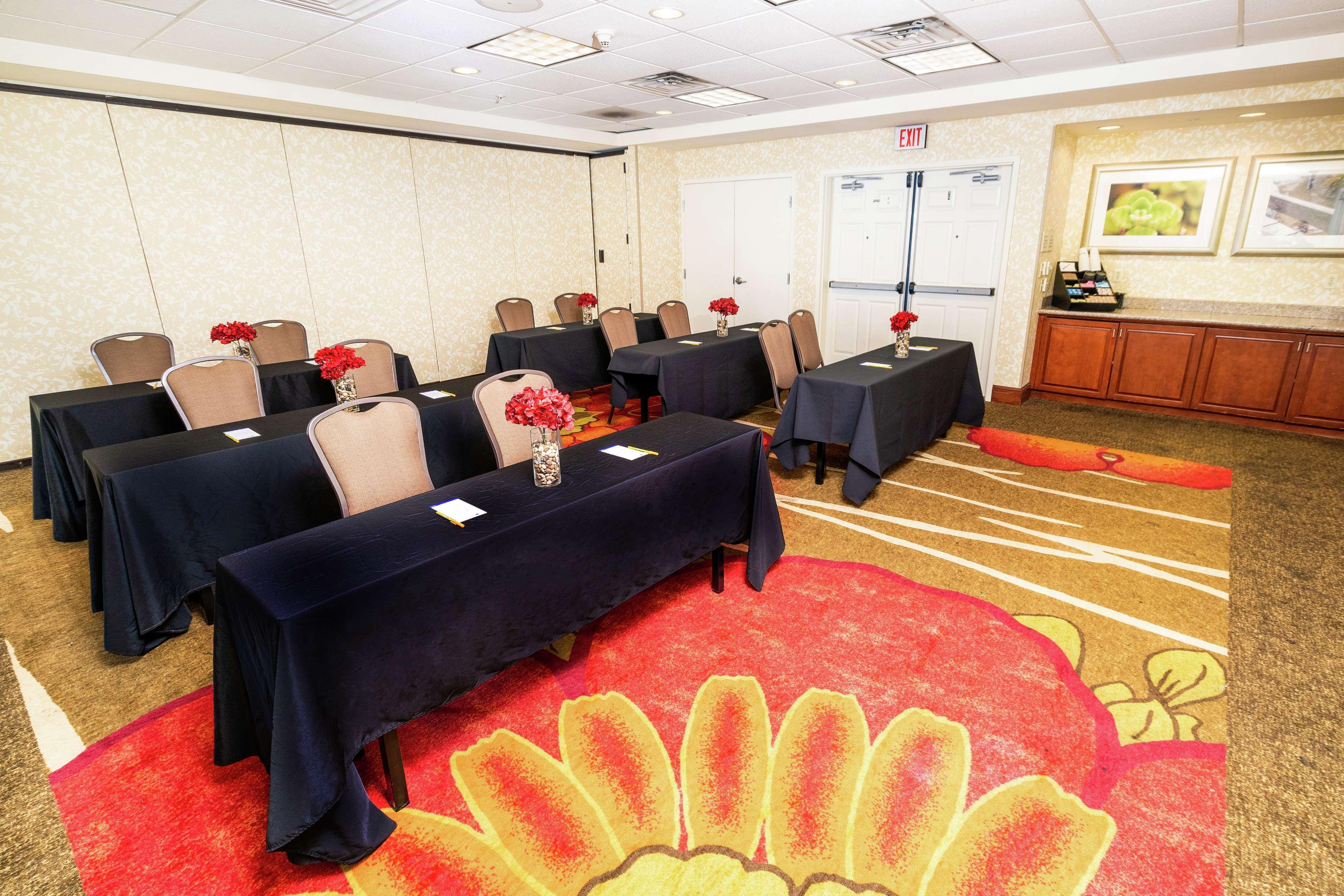 Hilton Garden Inn Ontario Rancho Cucamonga Extérieur photo